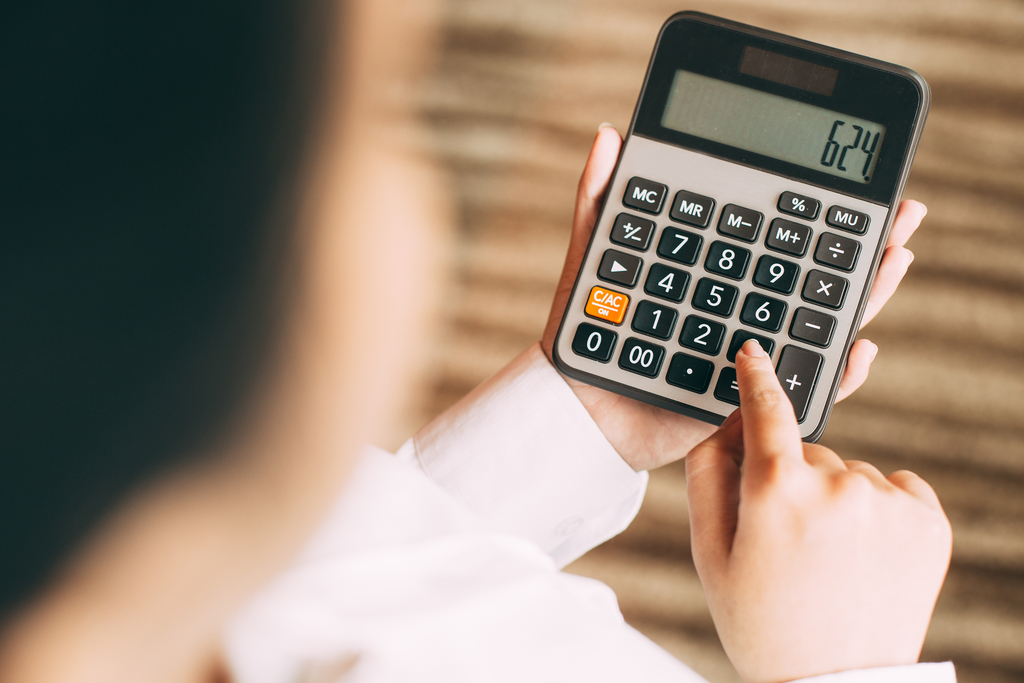 calculator-calculating-young-button-checking